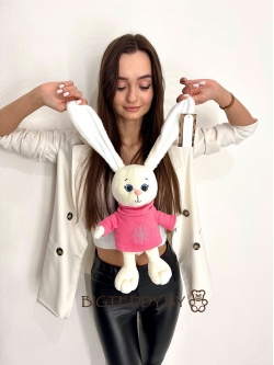 Мягкая игрушка Зайка "Лили" в свитере 35 см